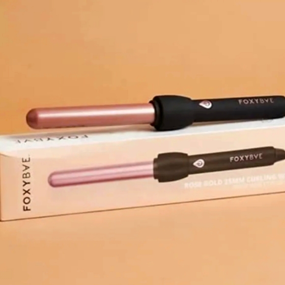 FOXYBAE 25mm Black Curling Wand with Rose Gold Colored Barrel - Picture 1 of 3